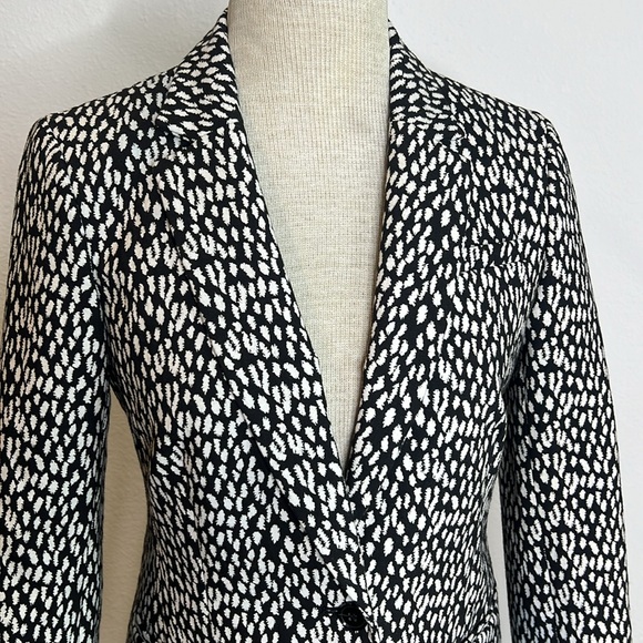 Banana Republic Single Button Animal Print Blazer - Picture 3 of 7
